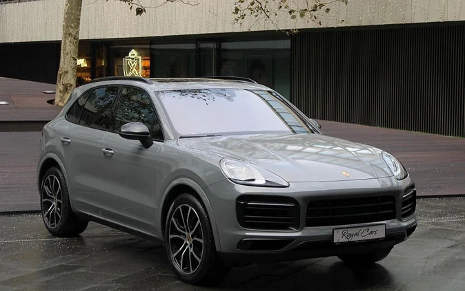 Porsche Cayenne cena 289900 przebieg: 59700, rok produkcji 2018 z Obrzycko małe 781